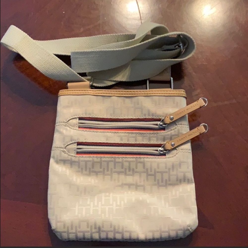 TH purse